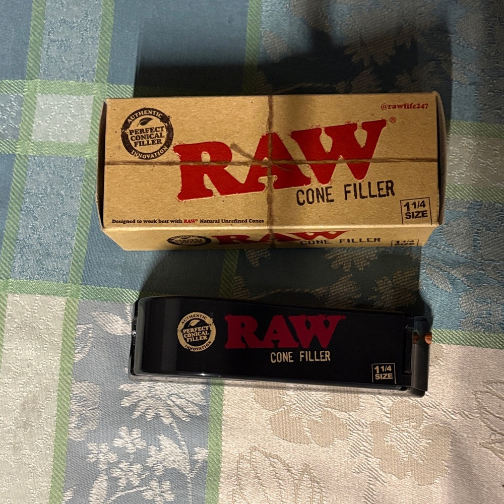 RAW Cone Filler - Black and Red